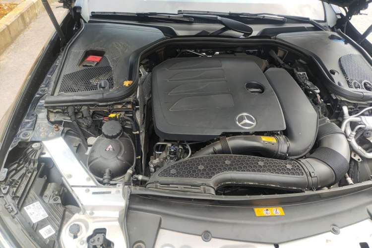 Used Mercedes-Benz E-Class 2023 Updated E 300 L Luxury Edition Engine Bay Right