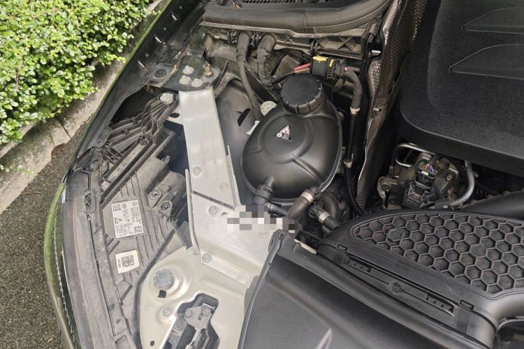 Used Mercedes-Benz E-Class 2023 E 300 L Luxury Model Engine Bay Right