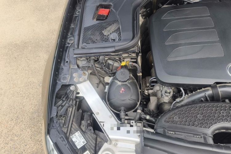 Used Mercedes-Benz E-Class 2023 E 300 L Stylish Model Engine Bay Right