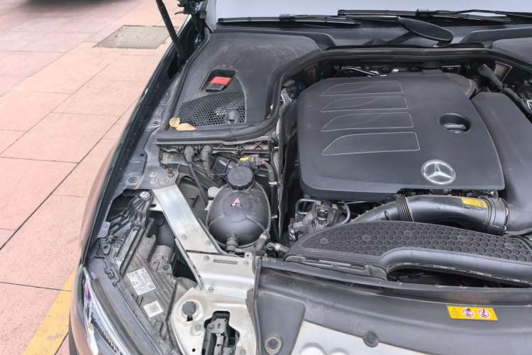 Used Mercedes-Benz E-Class 2023 E 260 L Engine Bay Right