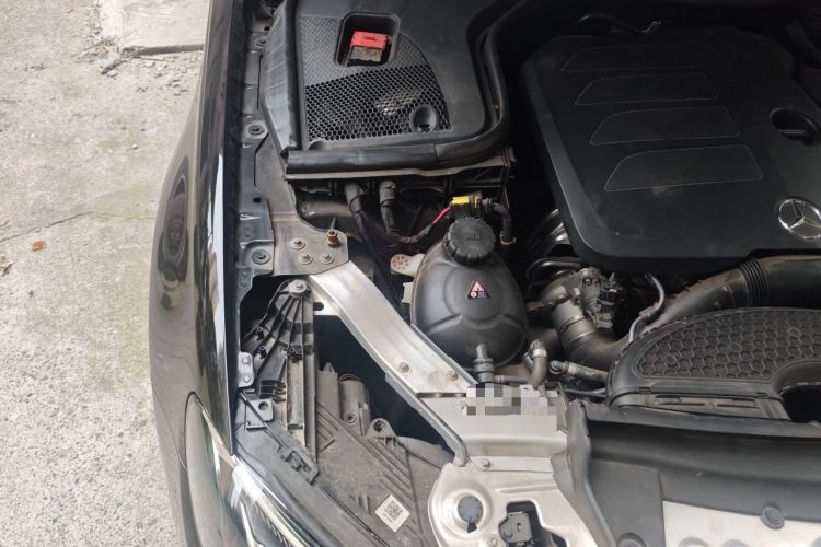 Used Mercedes-Benz E-Class 2023 Updated E 300 L Luxury Edition Engine Bay Right