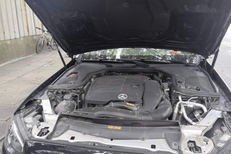 Used Mercedes-Benz E-Class 2023 Updated E 300 L Luxury Edition Engine Bay Right