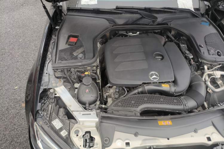 Used Mercedes-Benz E-Class 2023 Updated E 300 L Luxury Edition Engine Bay Right