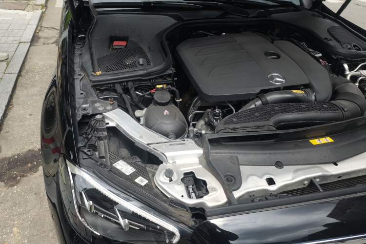 Used Mercedes-Benz E-Class 2023 E 300 L Stylish Model Engine Bay Right