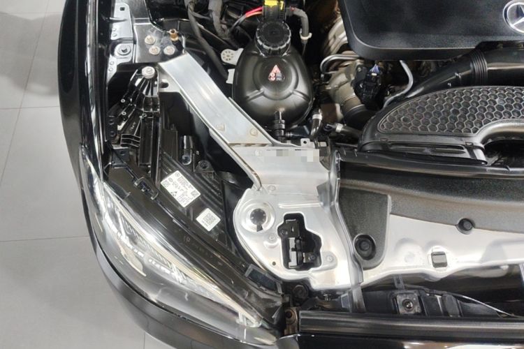 Used Mercedes-Benz E-Class 2023 E 300 L Luxury Model Engine Bay Right