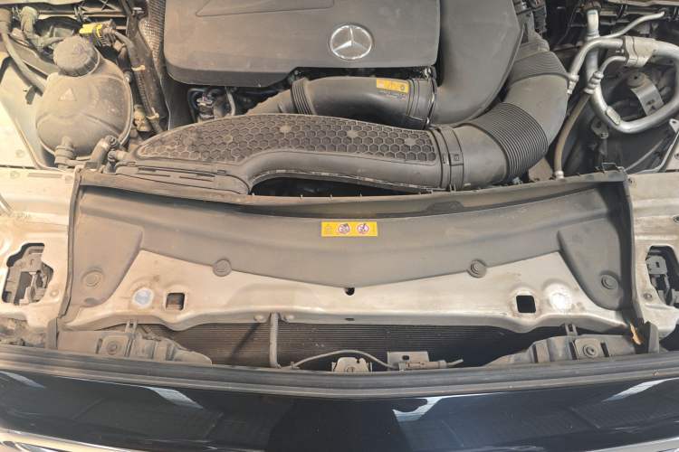 Used Mercedes-Benz E-Class 2023 Updated E 300 L Luxury Edition Engine Bay