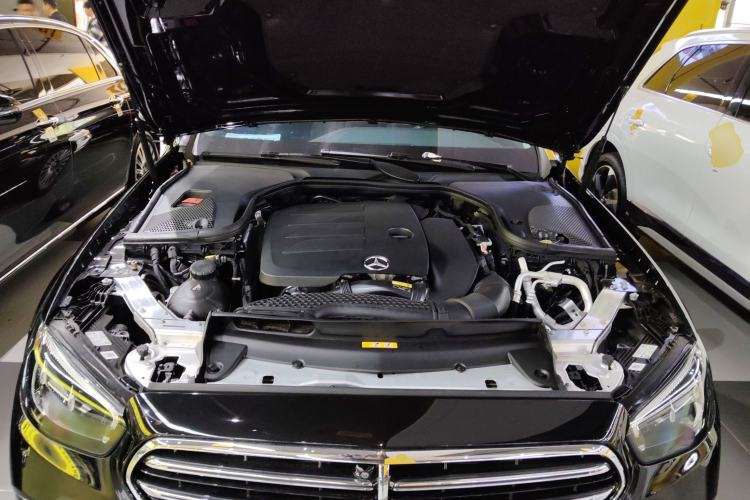 Used Mercedes-Benz E-Class 2023 Updated E 300 L Fashion Edition Engine Bay