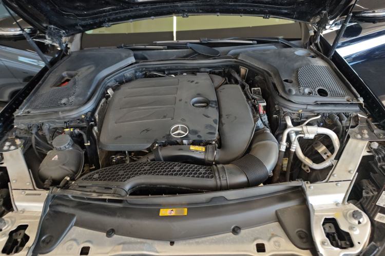 Used Mercedes-Benz E-Class 2023 Updated E 300 L Fashion Edition Engine Bay