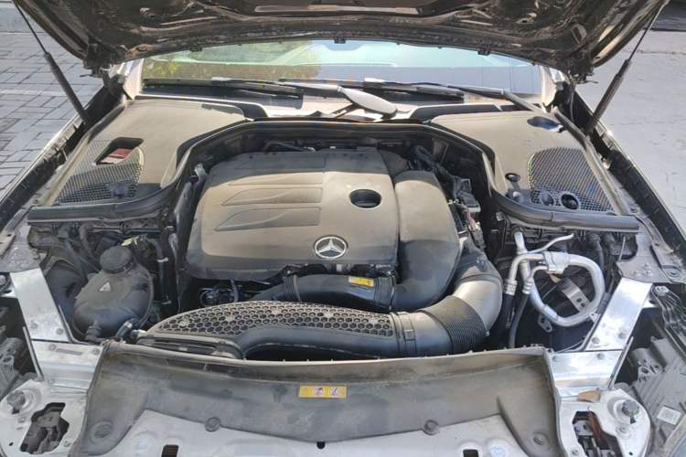 Used Mercedes-Benz E-Class 2023 Facelift E 260 L Engine Bay