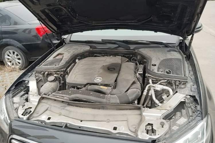 Used Mercedes-Benz E-Class 2023 Facelift E 260 L Engine Bay