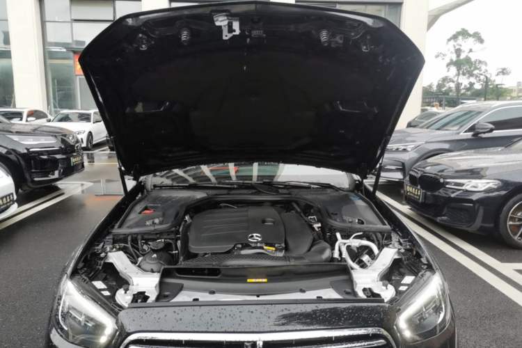 Used Mercedes-Benz E-Class 2023 E 300 L Luxury Model Engine Bay