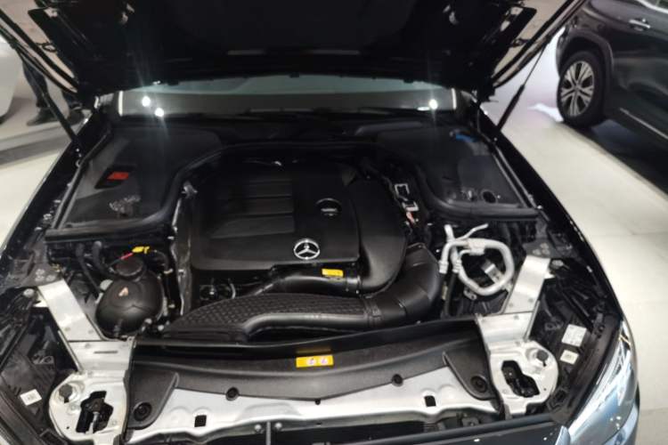 Used Mercedes-Benz E-Class 2023 Updated E 300 L Fashion Edition Engine Bay