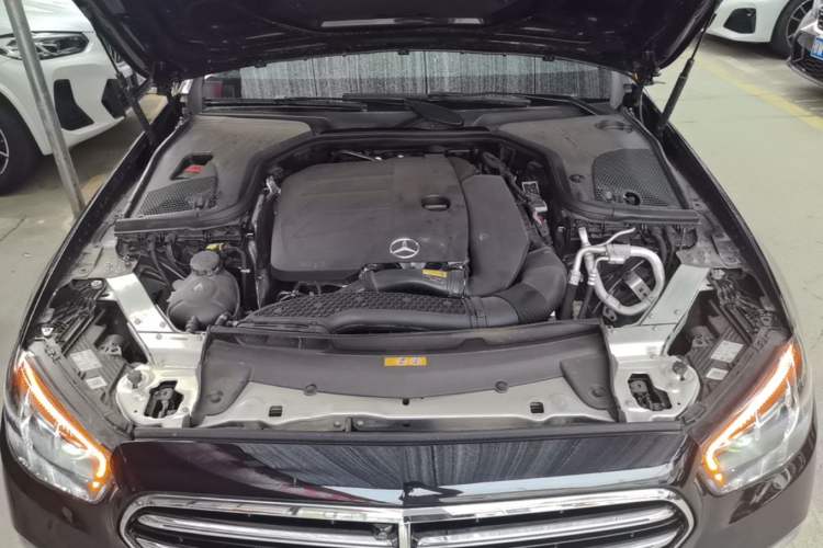 Used Mercedes-Benz E-Class 2023 Updated E 300 L Fashion Edition Engine Bay