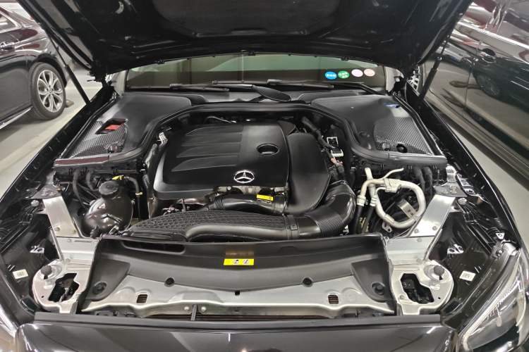 Used Mercedes-Benz E-Class 2023 Updated E 300 L Fashion Edition Engine Bay