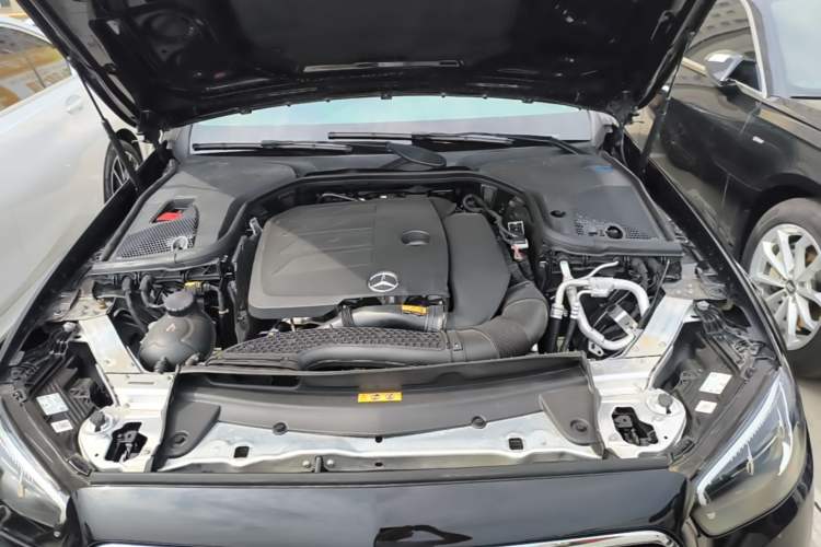 Used Mercedes-Benz E-Class 2023 Facelift E 260 L Engine Bay