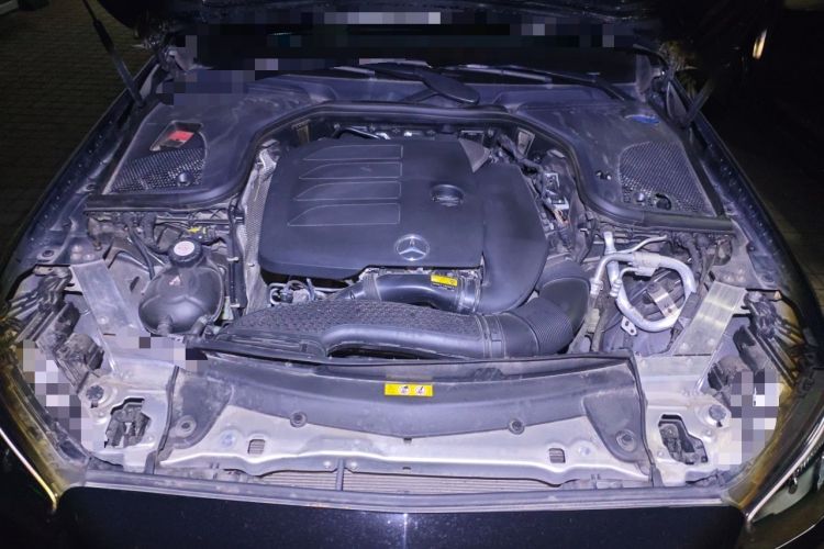 Used Mercedes-Benz E-Class 2023 Updated E 300 L Fashion Edition Engine Bay