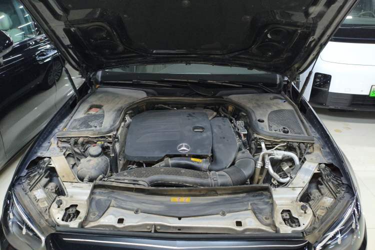 Used Mercedes-Benz E-Class 2023 Updated E 300 L Luxury Edition Engine Bay