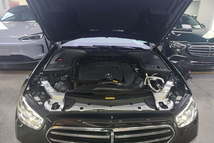 Used Mercedes-Benz E-Class 2023 Updated E 300 L Fashion Edition Engine Bay