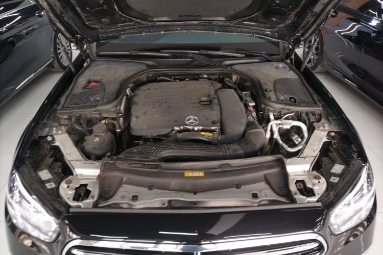 Used Mercedes-Benz E-Class 2023 Facelift E 260 L Engine Bay