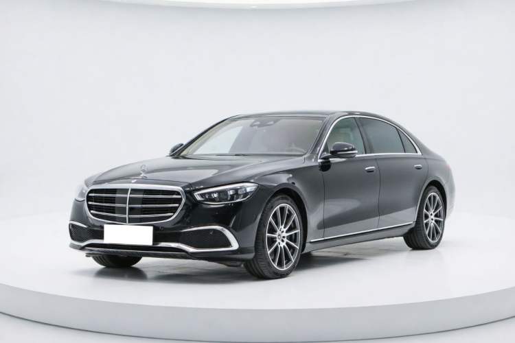 Used Mercedes-Benz E-Class 2023 Updated E 300 L Fashion Edition Exterior 1