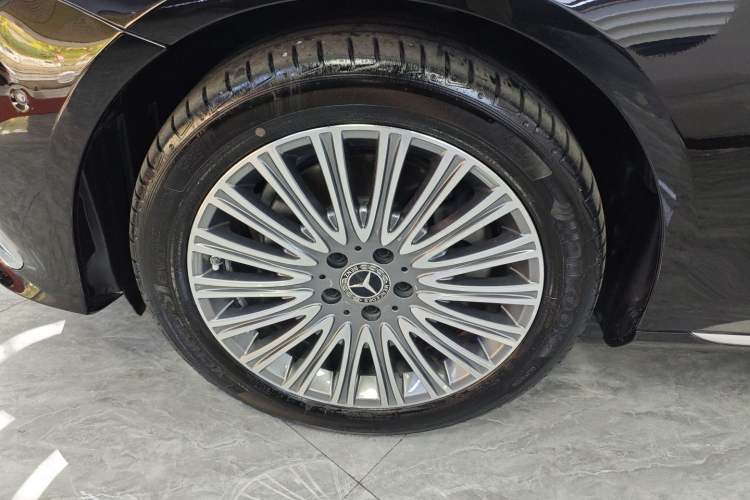 Used Mercedes-Benz E-Class 2023 E 300 L Stylish Model Exterior 1