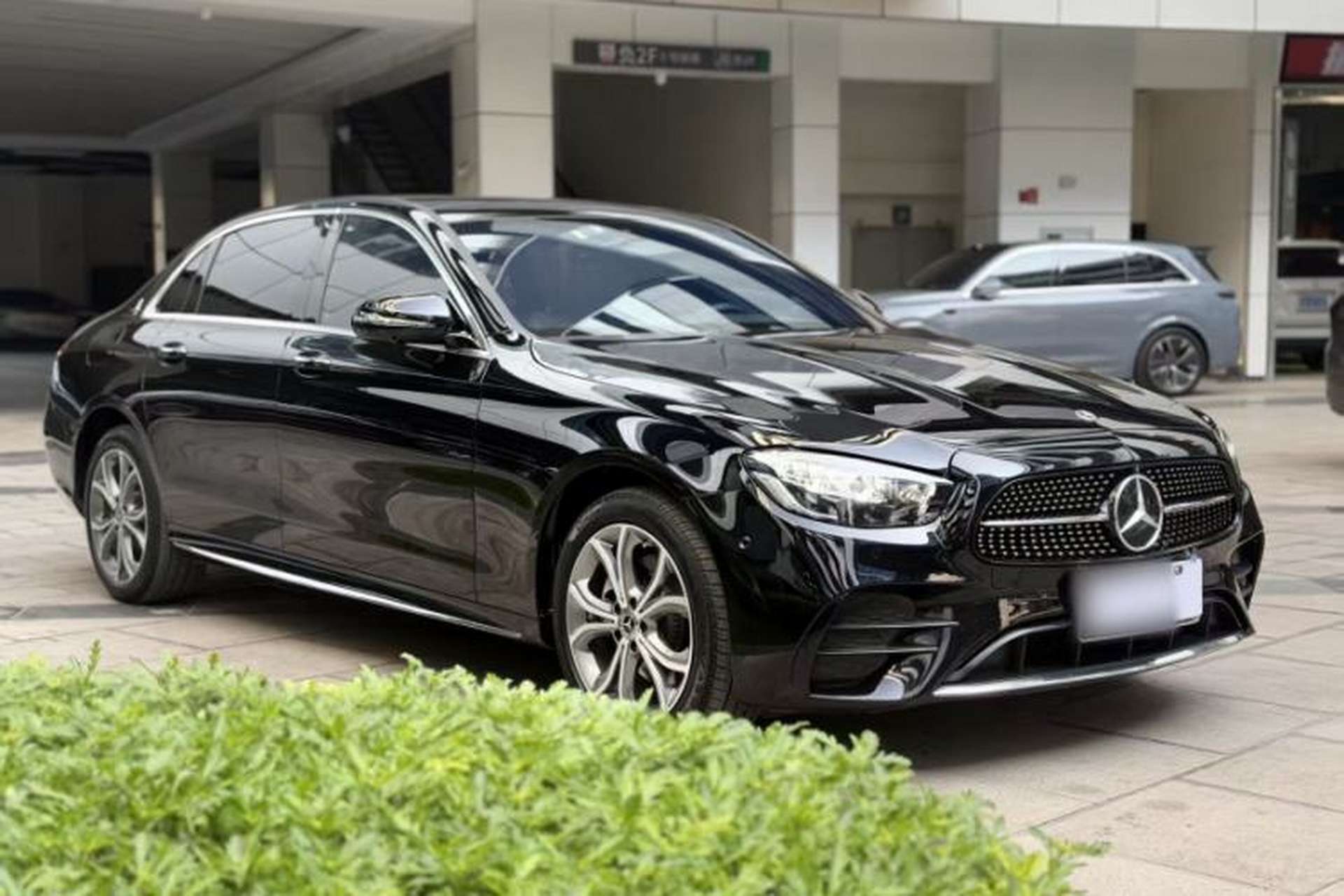Used Mercedes-Benz E-Class 2023 Restyled E 300 L Sporty and Stylish Edition Exterior 1