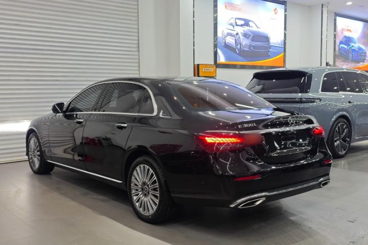 Used Mercedes-Benz E-Class 2023 Updated E 300 L Fashion Edition Exterior 1