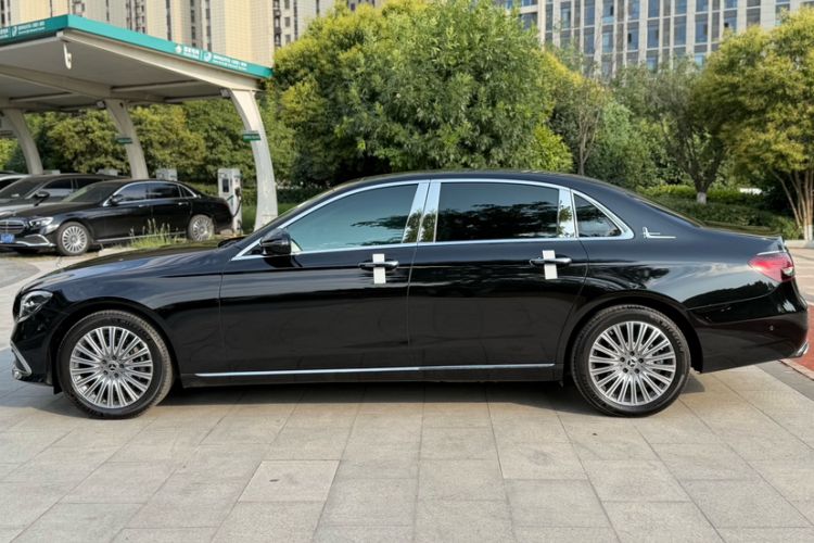 Used Mercedes-Benz E-Class 2023 Updated E 300 L Fashion Edition Exterior 1