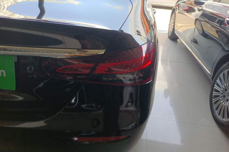 Used Mercedes-Benz E-Class 2023 Updated E 300 L Fashion Edition Exterior 1