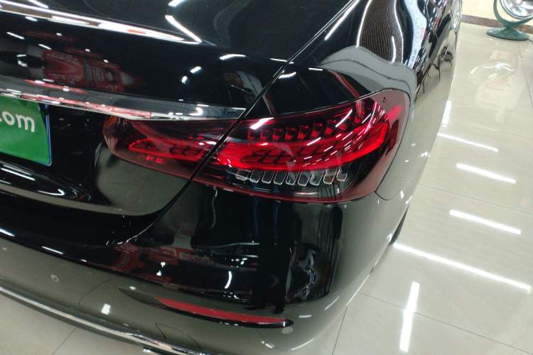 Used Mercedes-Benz E-Class 2023 E 300 L Luxury Model Exterior 1