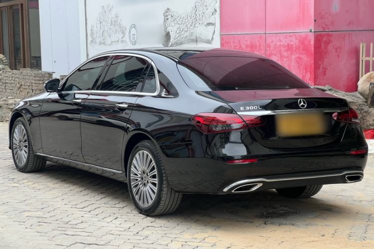 Used Mercedes-Benz E-Class 2023 Updated E 300 L Fashion Edition Exterior 1