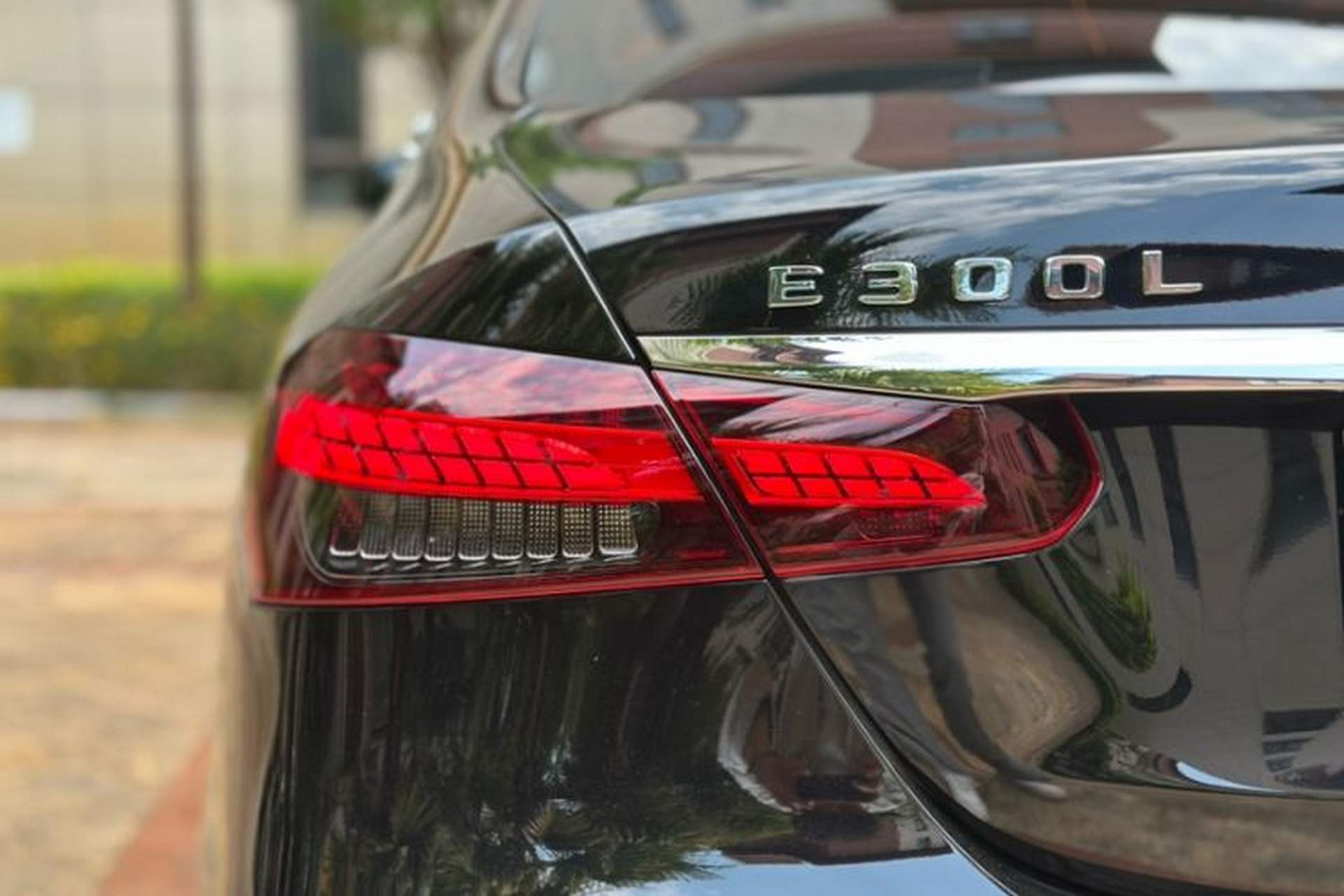 Used Mercedes-Benz E-Class 2023 E 300 L Luxury Model Exterior 10