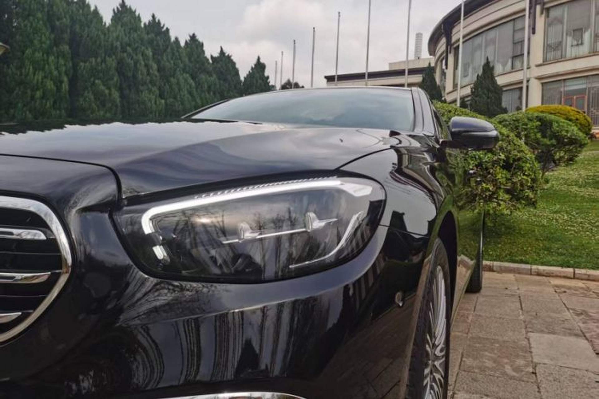 Used Mercedes-Benz E-Class 2023 Updated E 300 L Fashion Edition Exterior 10