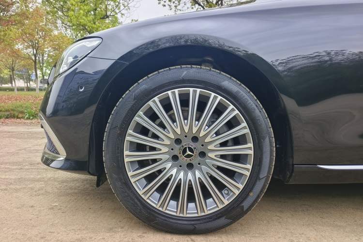 Used Mercedes-Benz E-Class 2023 E 300 L Stylish Model Exterior 10