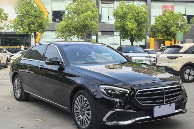 Used Mercedes-Benz E-Class 2023 Updated E 300 L Fashion Edition Exterior 2