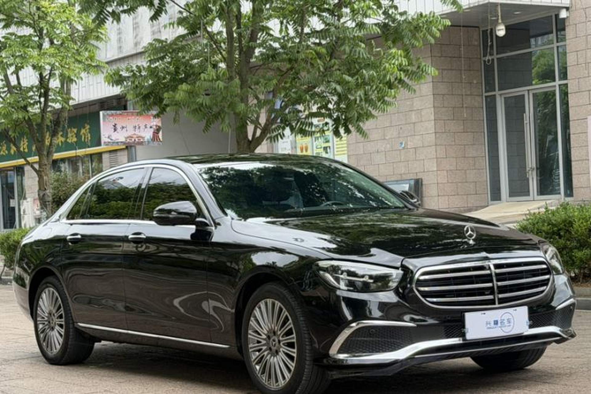 Used Mercedes-Benz E-Class 2023 Updated E 300 L Fashion Edition Exterior 2