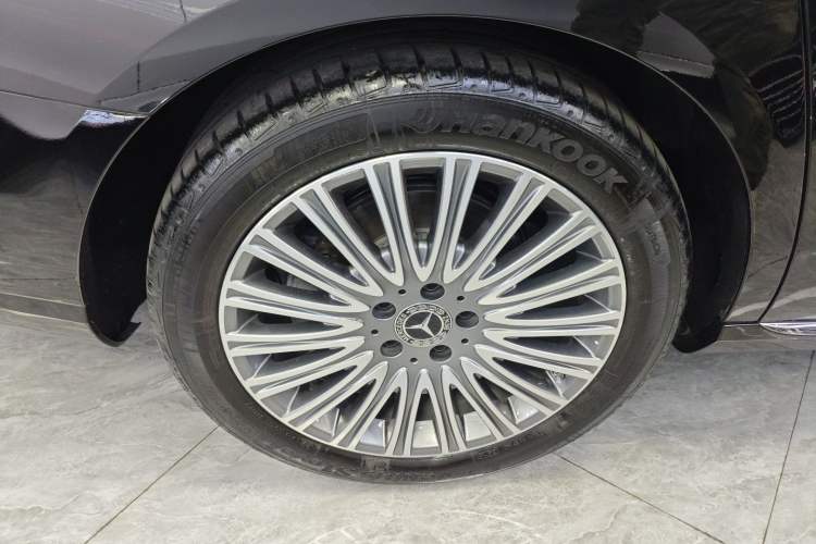 Used Mercedes-Benz E-Class 2023 E 300 L Stylish Model Exterior 2