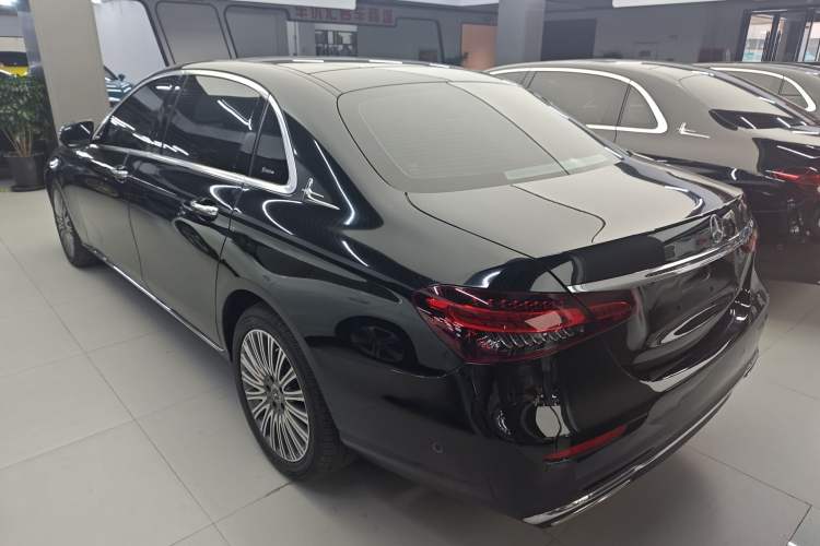 Used Mercedes-Benz E-Class 2023 Updated E 300 L Fashion Edition Exterior 2