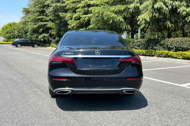 Used Mercedes-Benz E-Class 2023 E 260 L Exterior 2