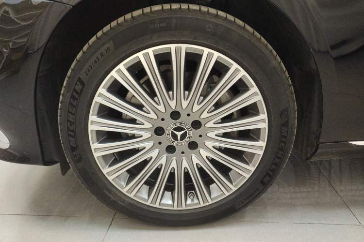 Used Mercedes-Benz E-Class 2023 E 300 L Stylish Model Exterior 2