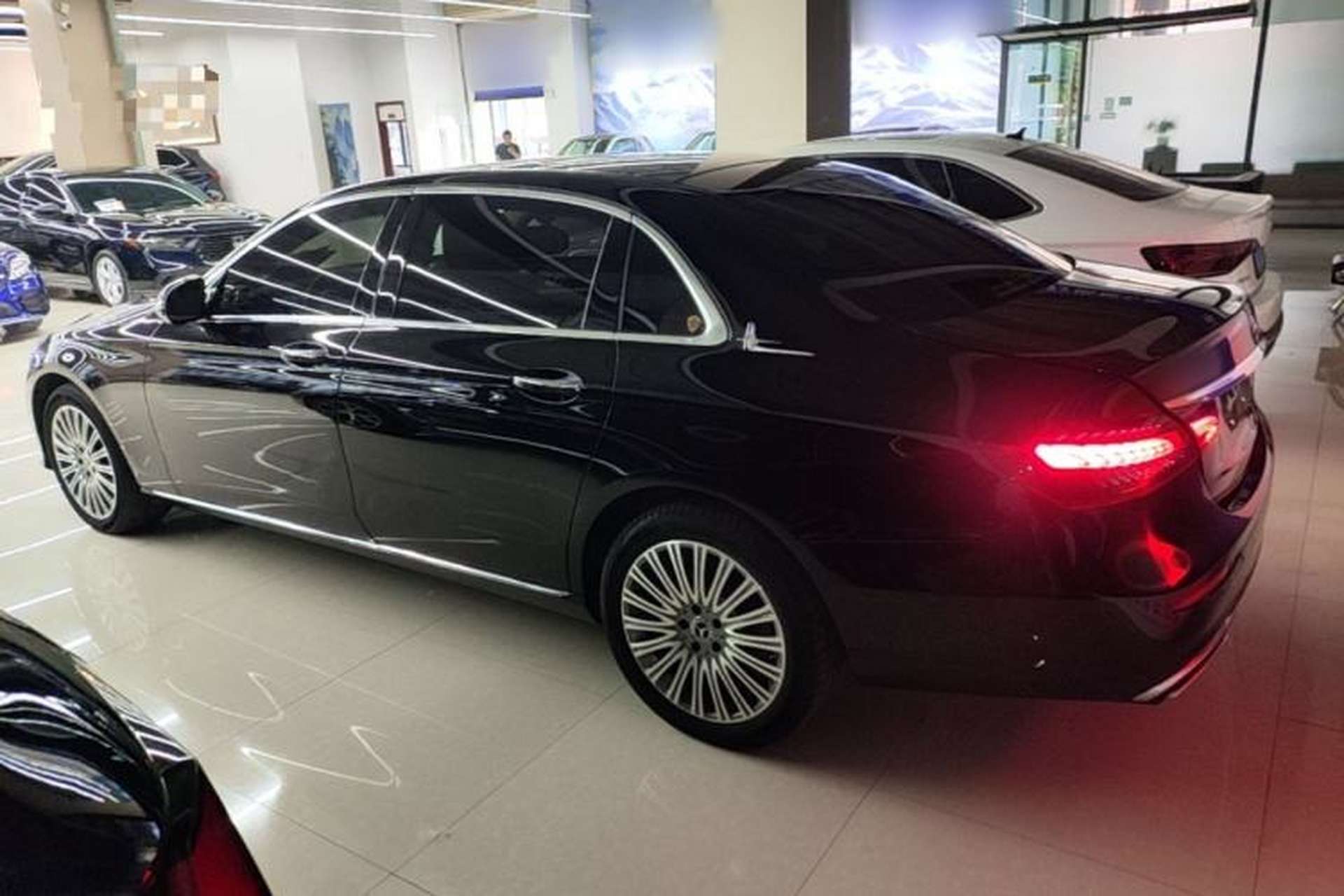 Used Mercedes-Benz E-Class 2023 Updated E 300 L Fashion Edition Exterior 2