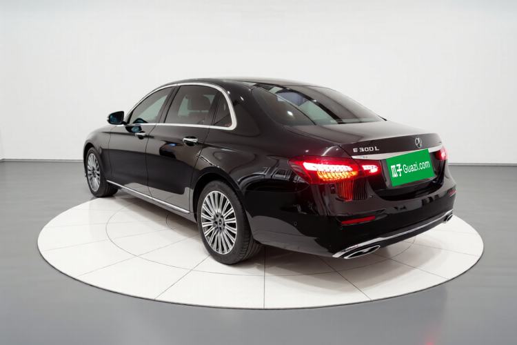 Used Mercedes-Benz E-Class 2023 Updated E 300 L Fashion Edition Exterior 2