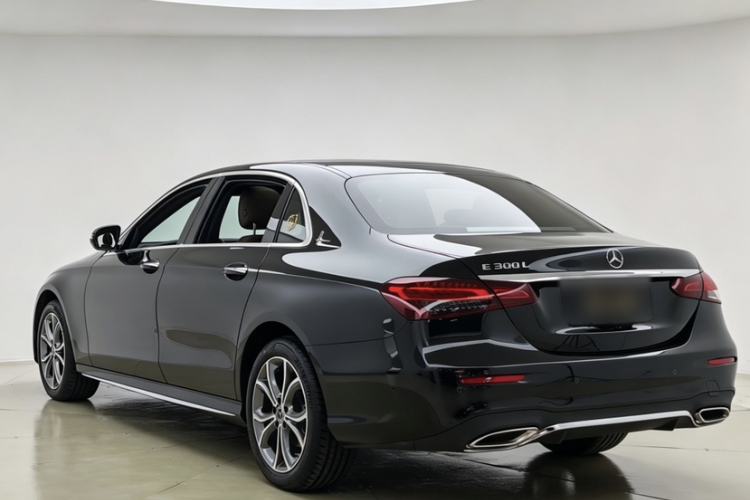 Used Mercedes-Benz E-Class 2023 Restyled E 300 L Sporty and Stylish Edition Exterior 2