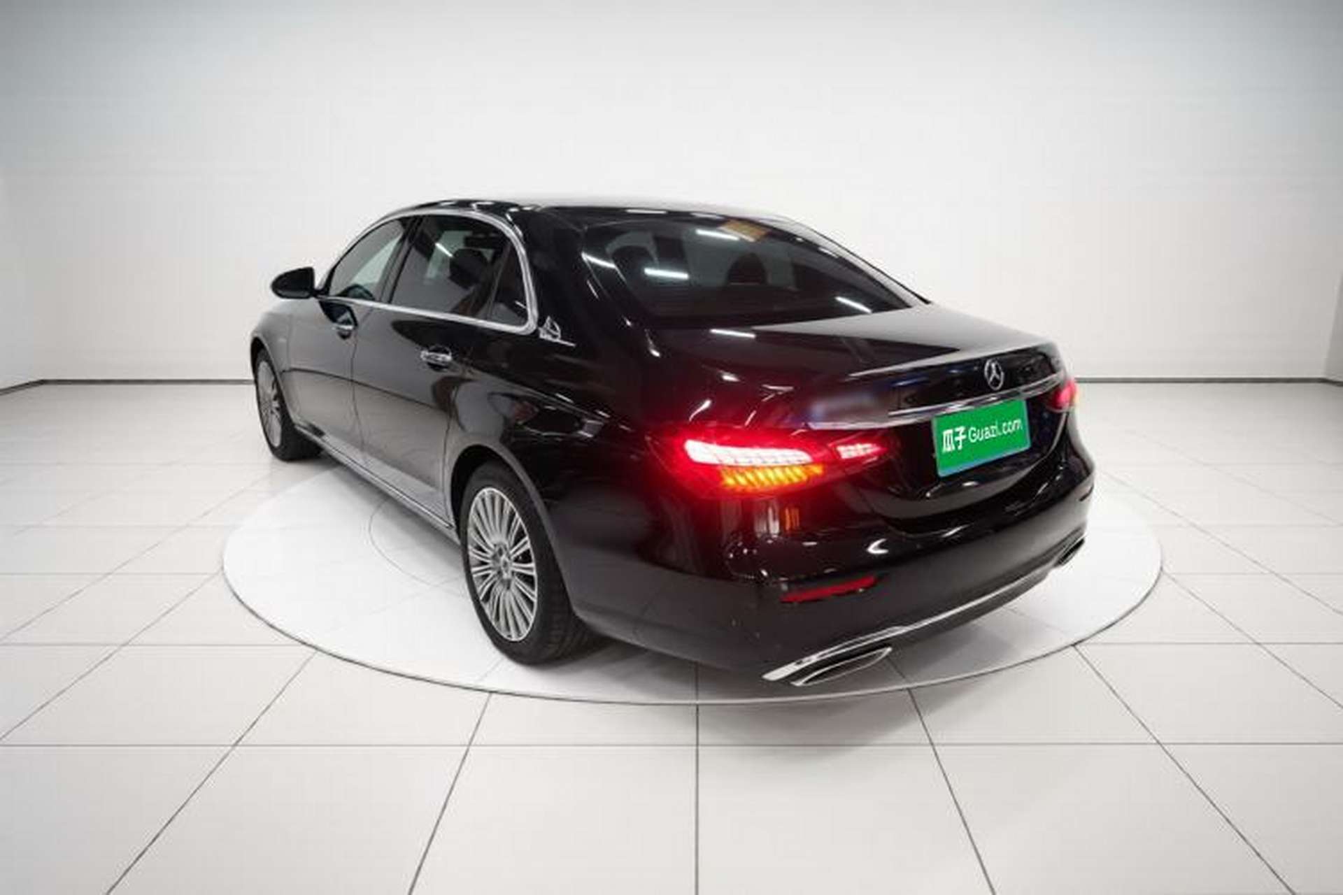 Used Mercedes-Benz E-Class 2023 E 300 L Sporty and Stylish Model Exterior 2