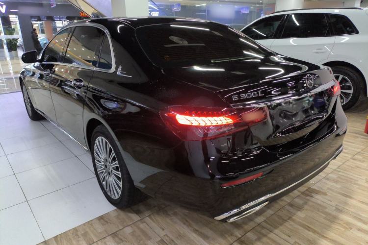 Used Mercedes-Benz E-Class 2023 Updated E 300 L Fashion Edition Exterior 2