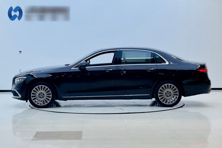 Used Mercedes-Benz E-Class 2023 Updated E 300 L Luxury Edition Exterior 2