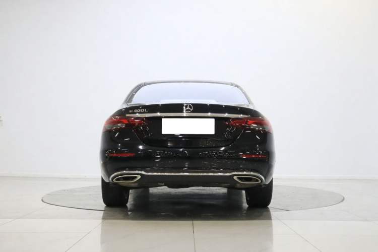 Used Mercedes-Benz E-Class 2023 Updated E 300 L Fashion Edition Exterior 3