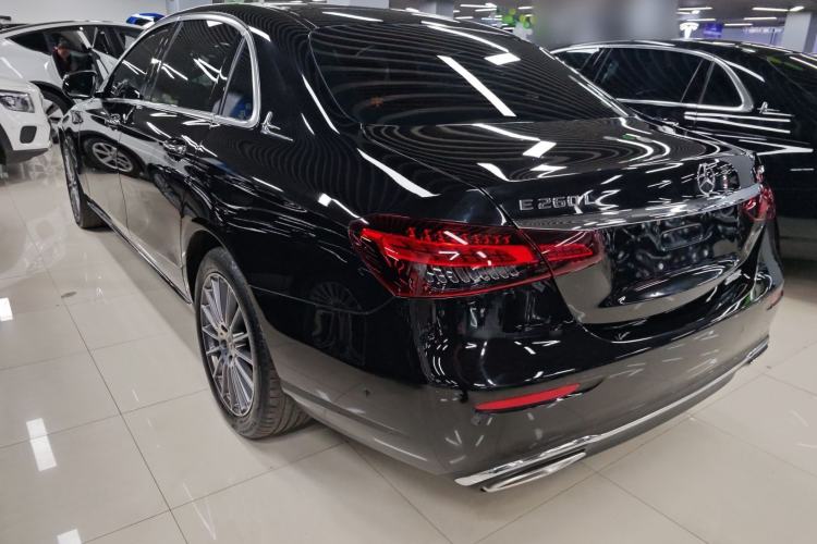 Used Mercedes-Benz E-Class 2023 E 260 L 4MATIC Exterior 3