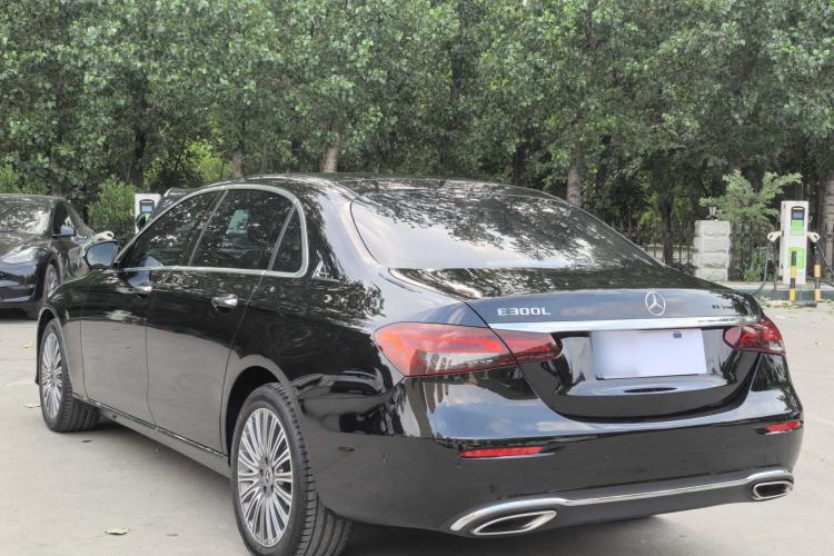 Used Mercedes-Benz E-Class 2023 Updated E 300 L Fashion Edition Exterior 3