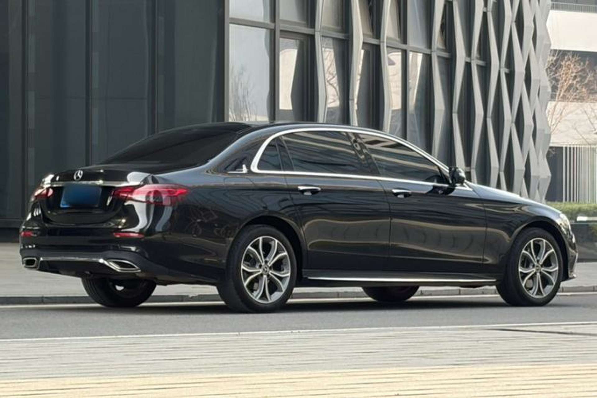 Used Mercedes-Benz E-Class 2023 E 300 L Sporty and Stylish Model Exterior 3
